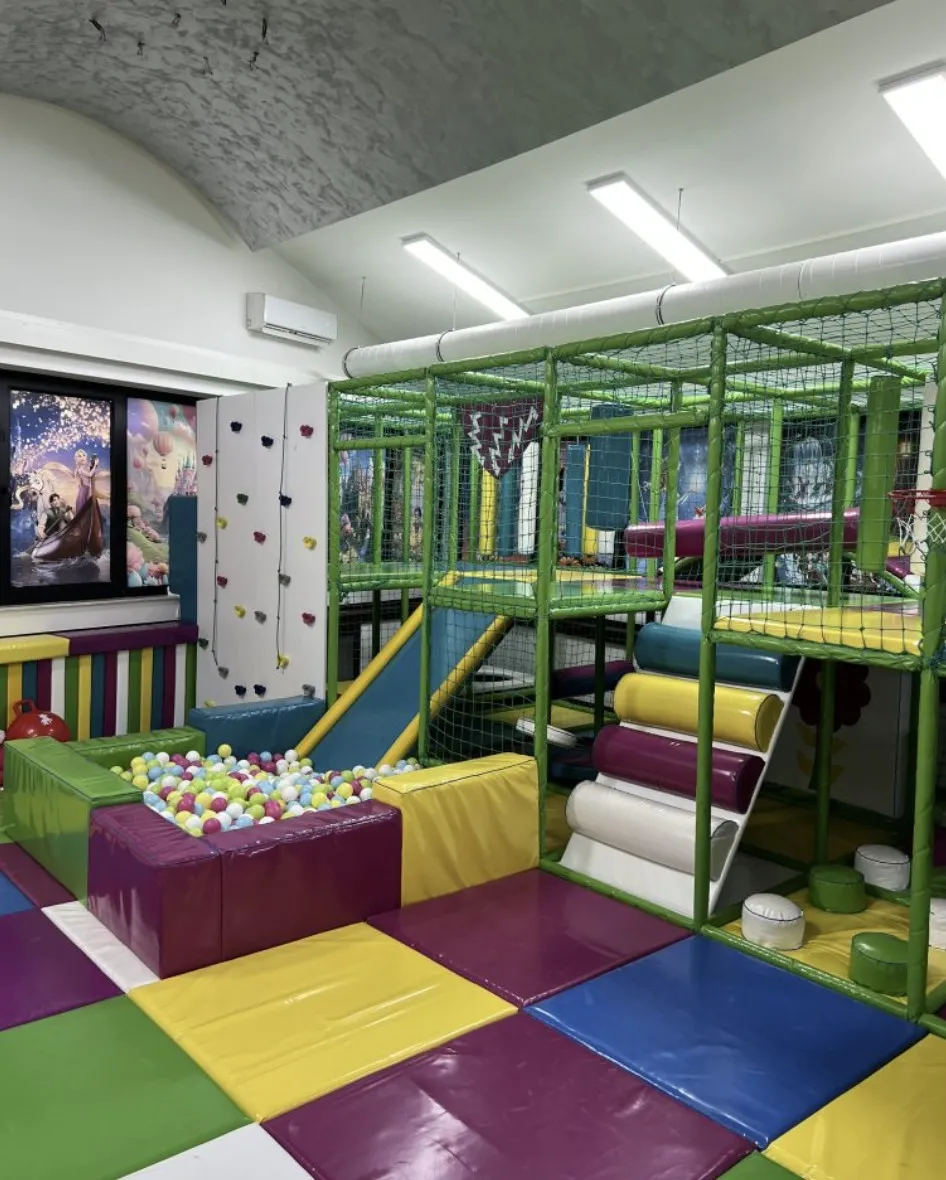 Mastalend playroom